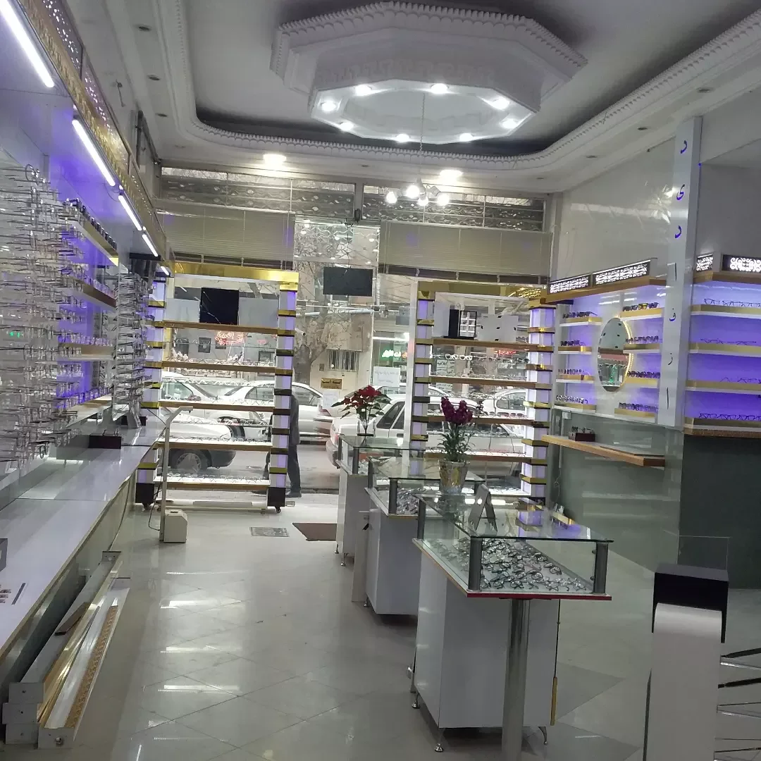 فروشگاه عینک دید افزا