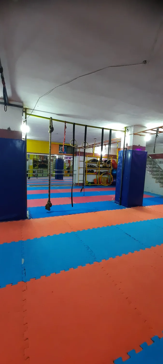باشگاه ورزشی اهورا