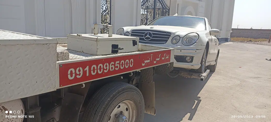 آقای امداد و یدک کش کرمان