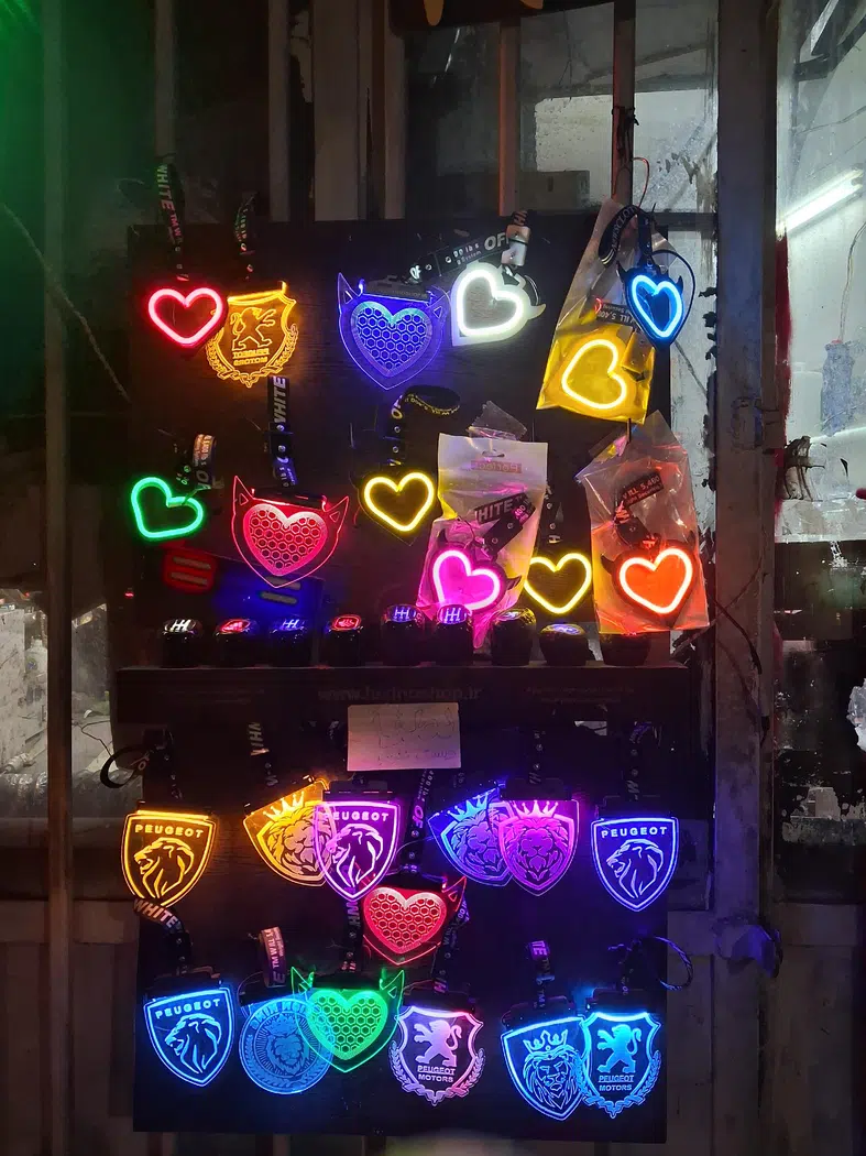 خدمات برش لیزر آرکا