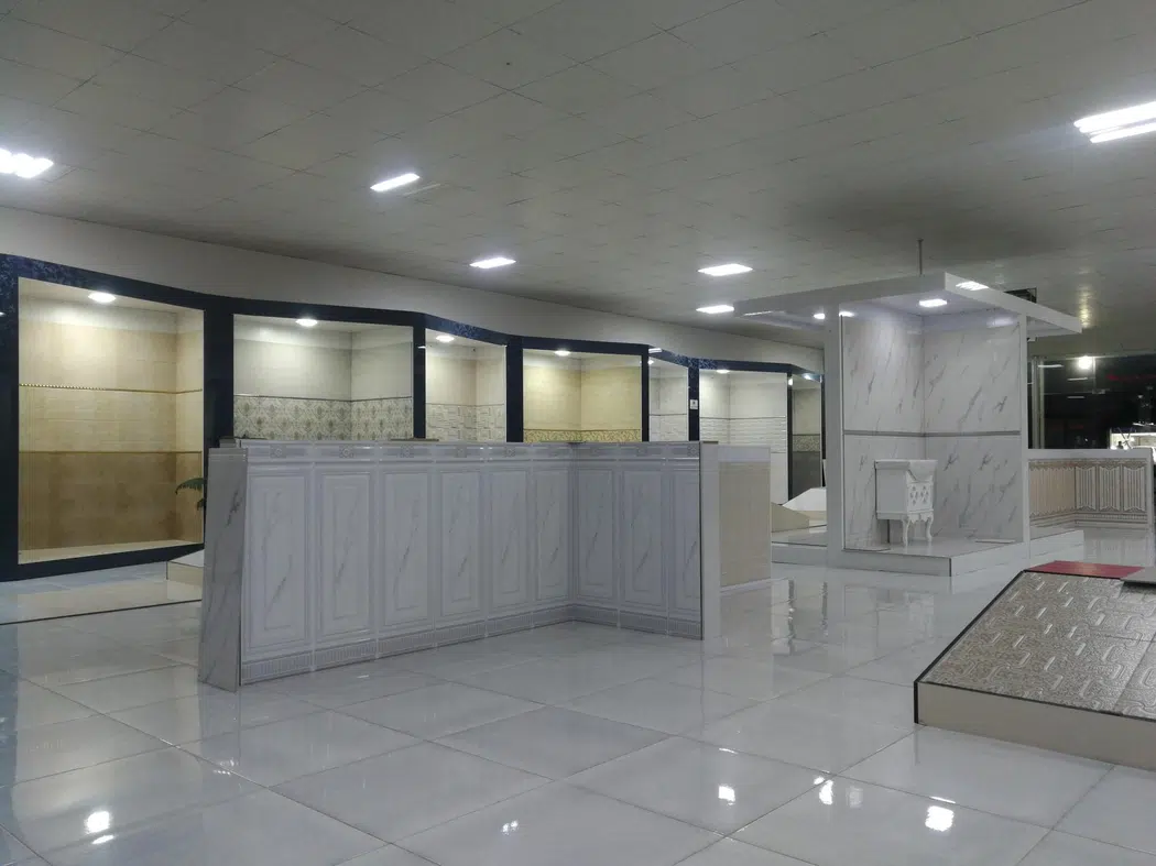 تالار بزرگ کاشی و سرامیک شهر