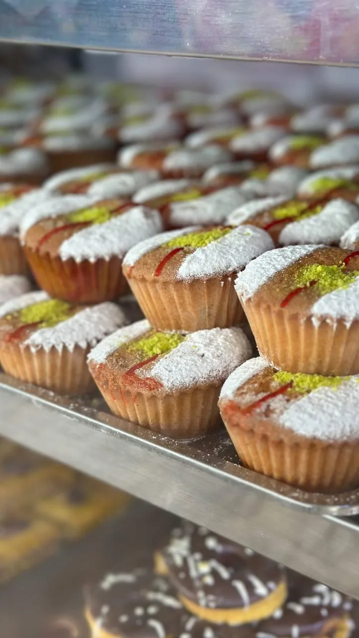 شیرینی سرای شاه عسل