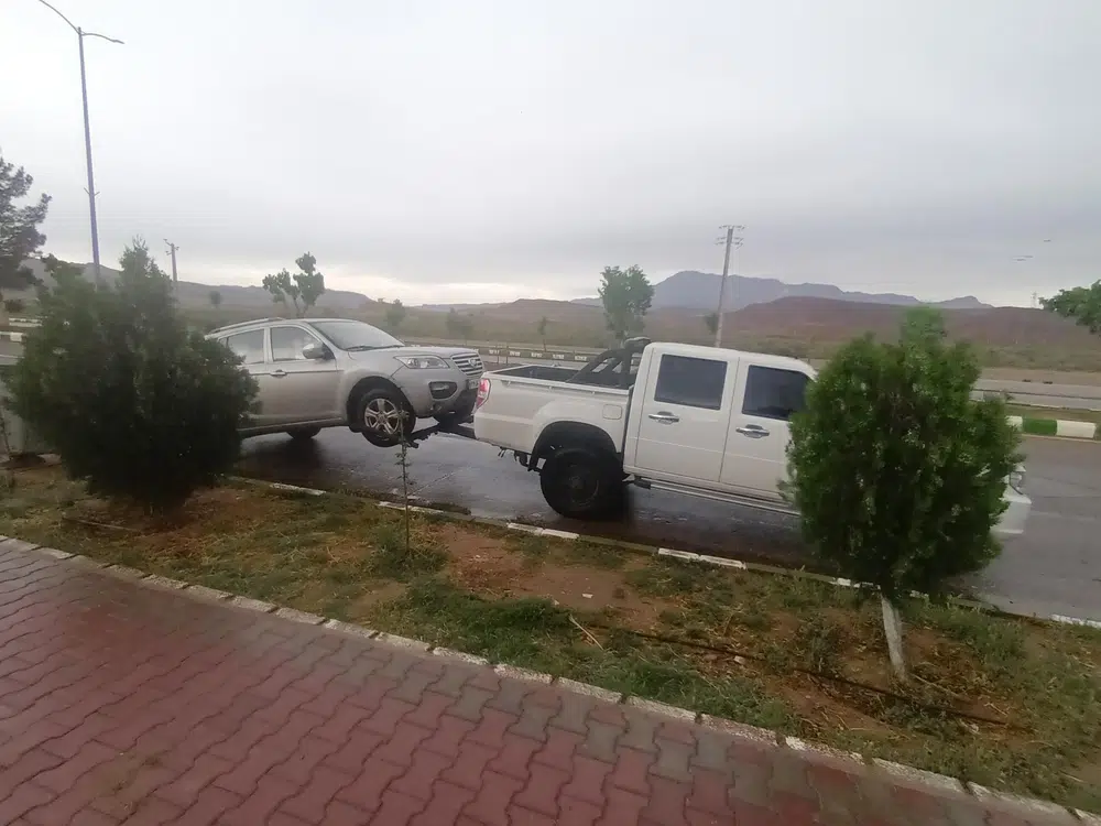 امداد خودرو آدمی