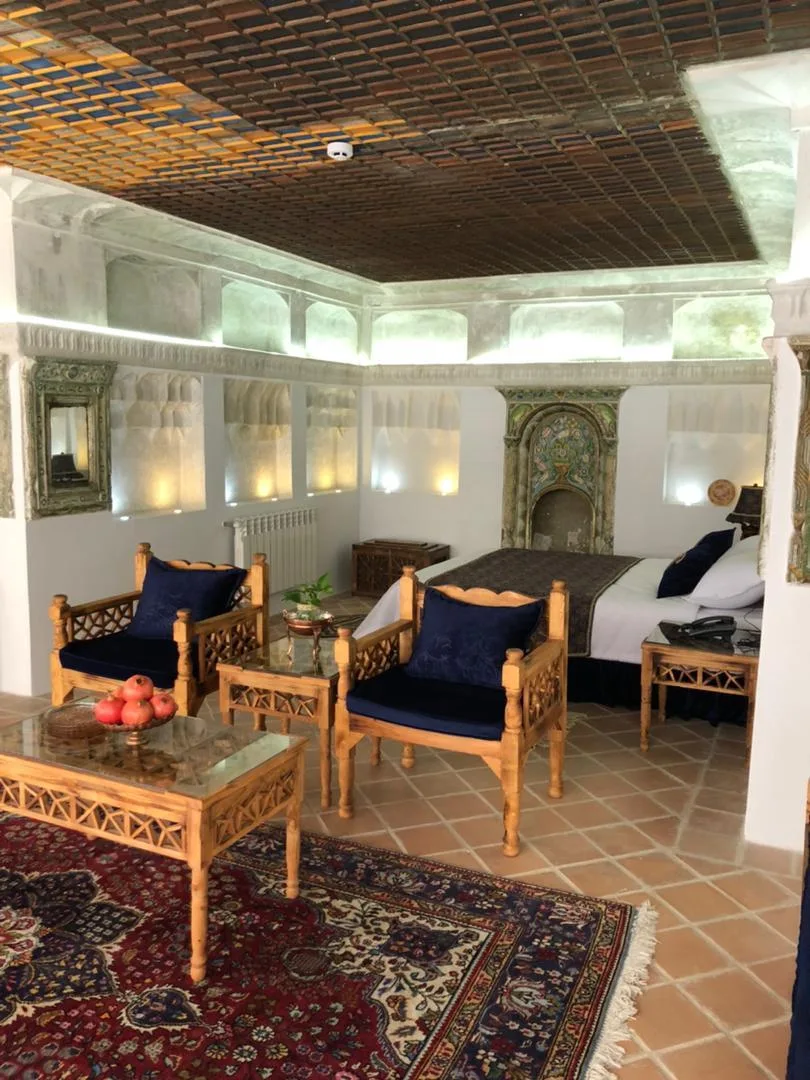 هتل سنتی ارغوان